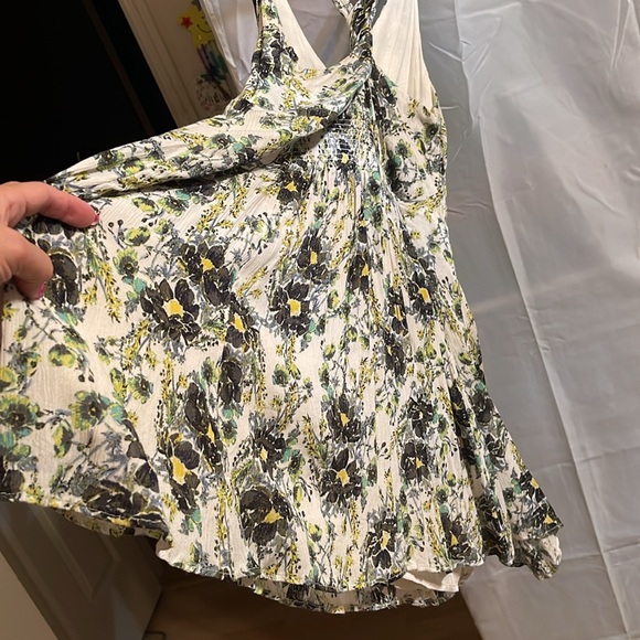 Beautiful summer dress - Picture 4 of 7